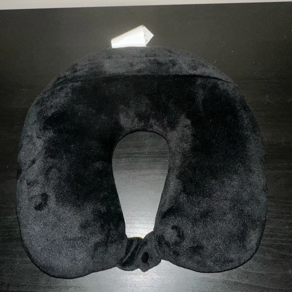 Walgreens Super Soft Travel Neck Pillow in Black